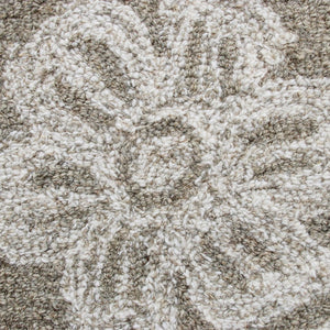 HomeRoots Wool Artisan Hand-Tufted Round Rug - Floral Design, Soft Wool Pile, Ideal for High-Traffic Areas 674454