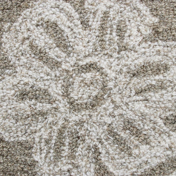 HomeRoots Wool Artisan Hand-Tufted Round Rug - Floral Design, Soft Wool Pile, Ideal for High-Traffic Areas 674454