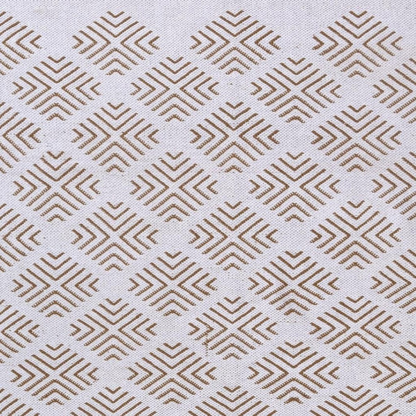 HomeRoots Diamond Hand-Woven Area Rug - Artisan Crafted, Classic Diamond Design for Modern & Transitional Spaces 674531