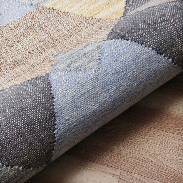HomeRoots Jute Hand-Woven Geometric Area Rug - Natural Texture for Stylish Living & Dining Spaces, 93x117" 674538