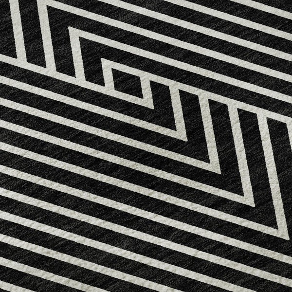 HomeRoots 8' Black And Ivory Geometric Round Rug - Washable, UV-Protected, Durable, Modern Design for Homes 674631