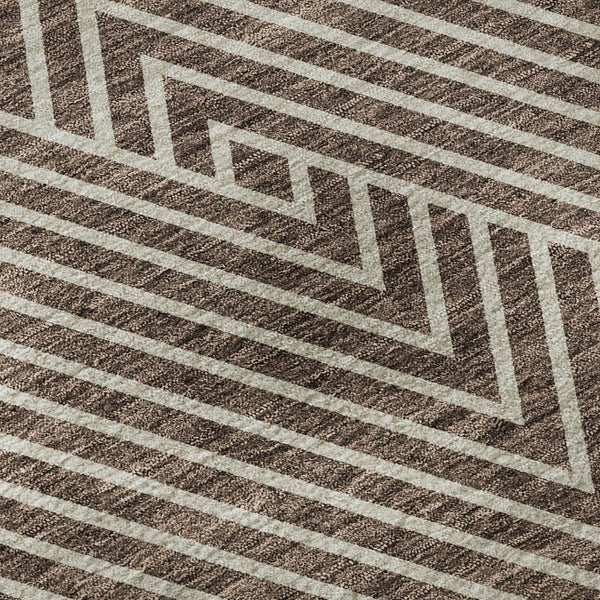 HomeRoots 8' Modern Brown and Beige Geometric Round Rug - Washable, UV-Protected, Stain-Resistant Design 674643