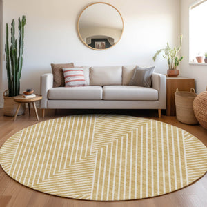 HomeRoots 8' Gold and Ivory Geometric Round Rug – Washable, UV Protected, Perfect for Busy Homes & Pets! 674649