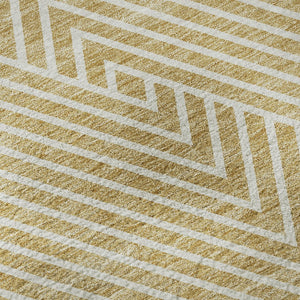 HomeRoots 8' Gold and Ivory Geometric Round Rug – Washable, UV Protected, Perfect for Busy Homes & Pets! 674649