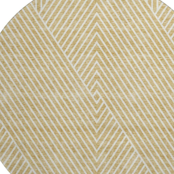 HomeRoots 8' Gold and Ivory Geometric Round Rug – Washable, UV Protected, Perfect for Busy Homes & Pets! 674649