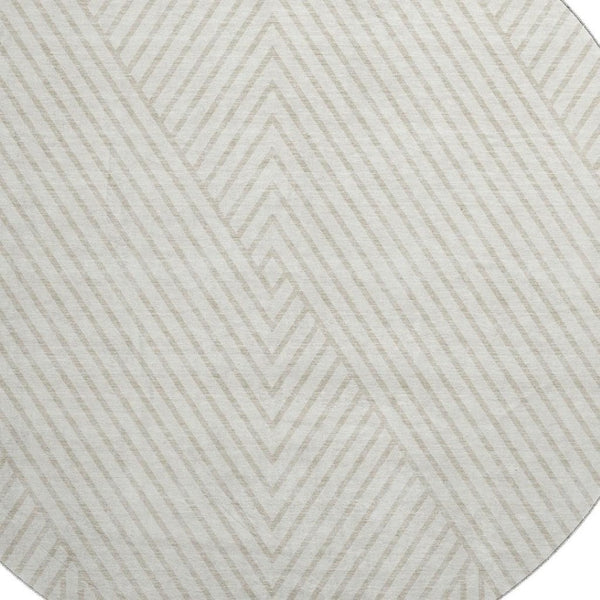 HomeRoots 8' Ivory and Beige Geometric Round Rug - Washable, Stain-Resistant, UV Protected for Busy Homes 674661