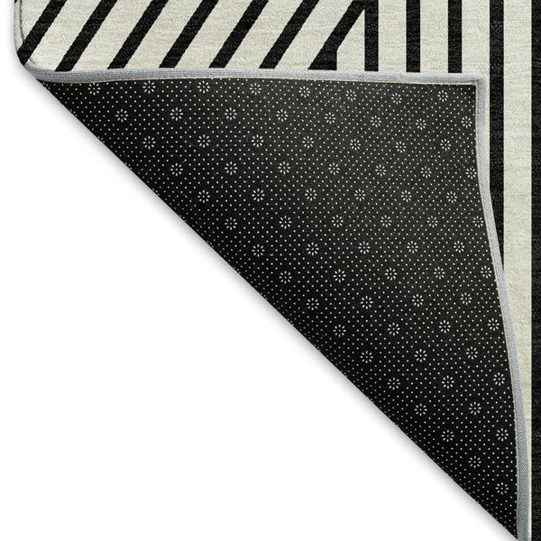 HomeRoots 5' X 8' Modern White and Black Geometric Area Rug - Washable, UV Protected, Stain Resistant Design 674684