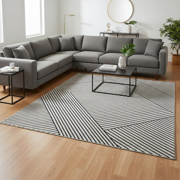 HomeRoots 8' X 10' Modern Black and White Geometric Area Rug - Washable, UV Protected, Stylish & Durable 674686