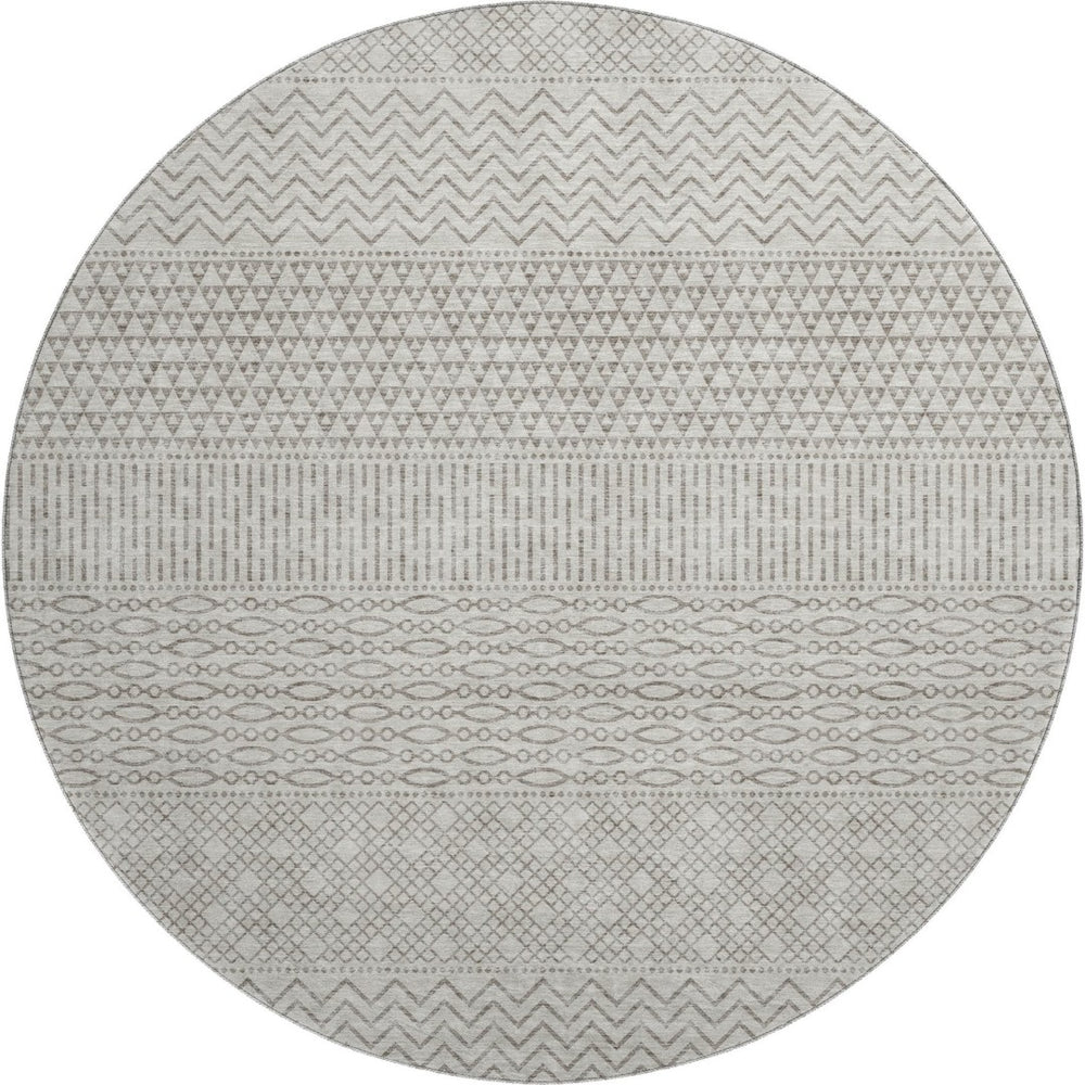 HomeRoots 8' Beige and Ivory Striped Washable Round Rug - UV Protected, Stain-Resistant, Durable for High-Traffic Areas 674757