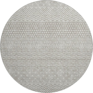 HomeRoots 8' Beige and Ivory Striped Washable Round Rug - UV Protected, Stain-Resistant, Durable for High-Traffic Areas 674757