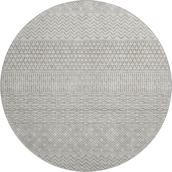 HomeRoots 8' Beige and Ivory Striped Washable Round Rug - UV Protected, Stain-Resistant, Durable for High-Traffic Areas 674757