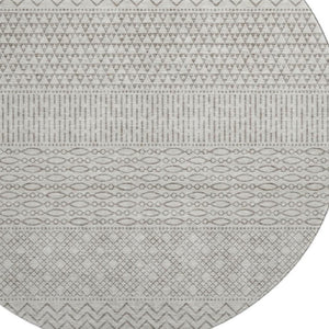 HomeRoots 8' Beige and Ivory Striped Washable Round Rug - UV Protected, Stain-Resistant, Durable for High-Traffic Areas 674757