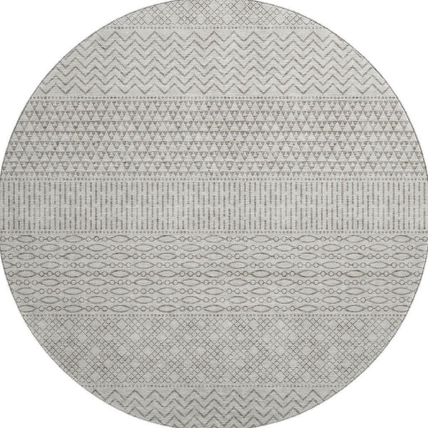 HomeRoots 8' Beige and Ivory Striped Washable Round Rug - UV Protected, Stain-Resistant, Durable for High-Traffic Areas 674757