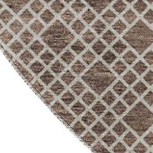 HomeRoots 8' Brown and Beige Striped Washable Round Rug - Durable, UV-Protected, Perfect for Family Spaces! 674769