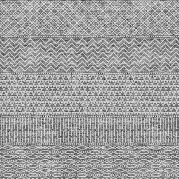 HomeRoots 5' Gray and Silver Striped Area Rug - Washable, Durable, UV-Protected for Modern Homes & Pets 674780