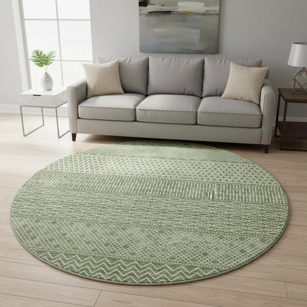 HomeRoots 8' Stylish Green & Ivory Striped Washable Round Rug - Stain Resistant & UV Protected for Busy Homes 674787