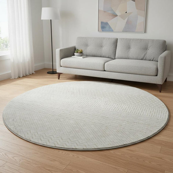 HomeRoots 8' Ivory and Beige Striped Washable Round Rug - Durable, UV Protected, Perfect for High-Traffic Areas! 674793