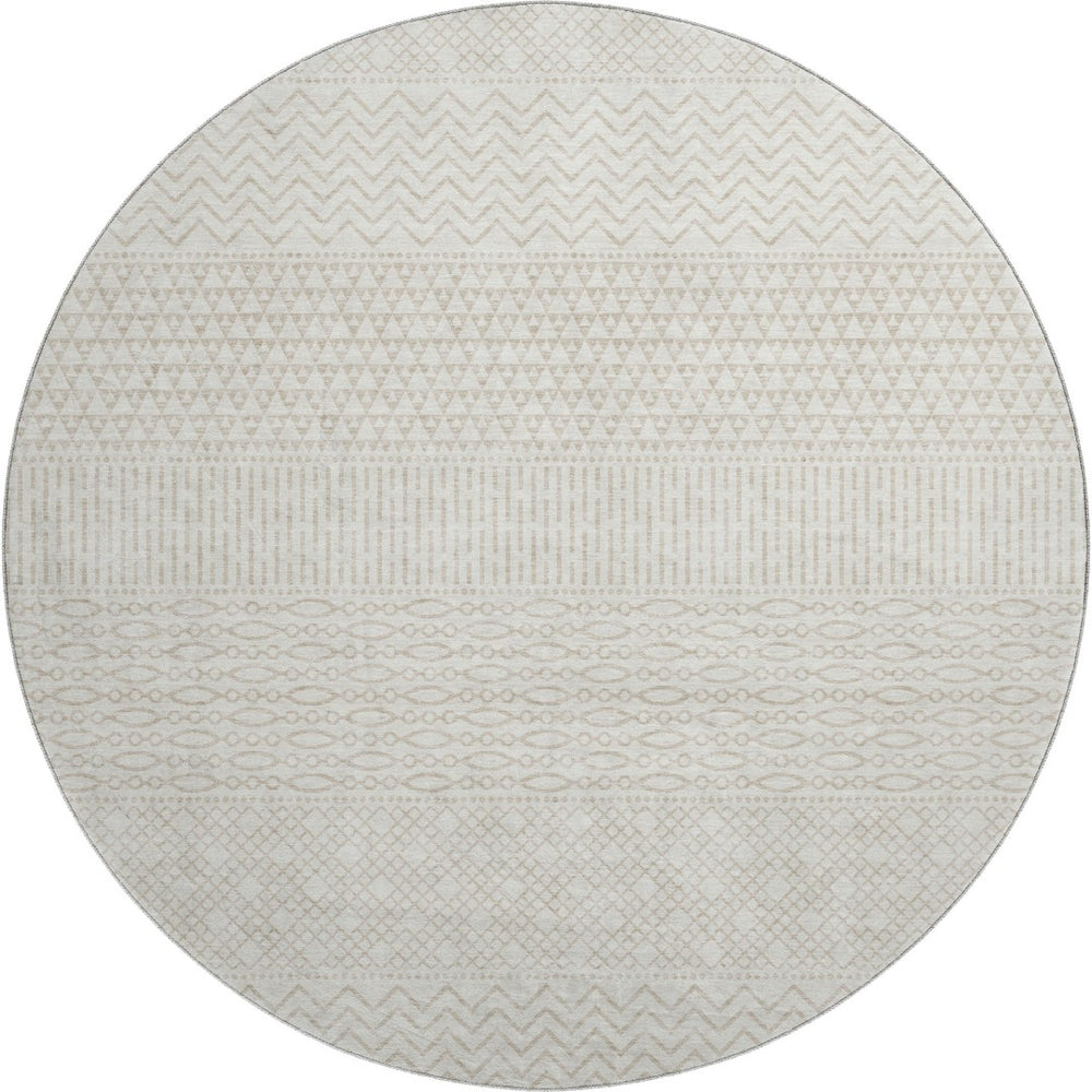 HomeRoots 8' Ivory and Beige Striped Washable Round Rug - Durable, UV Protected, Perfect for High-Traffic Areas! 674793