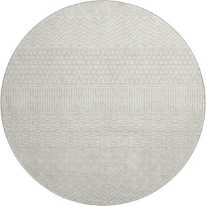 HomeRoots 8' Ivory and Beige Striped Washable Round Rug - Durable, UV Protected, Perfect for High-Traffic Areas! 674793