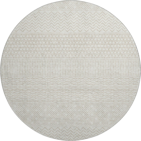 HomeRoots 8' Ivory and Beige Striped Washable Round Rug - Durable, UV Protected, Perfect for High-Traffic Areas! 674793