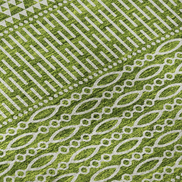 HomeRoots 8' Vibrant Lime Green & Ivory Striped Round Rug - Washable, UV-Protected, Durable for High-Traffic Areas 674799