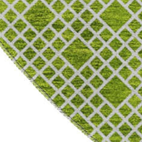 HomeRoots 8' Vibrant Lime Green & Ivory Striped Round Rug - Washable, UV-Protected, Durable for High-Traffic Areas 674799