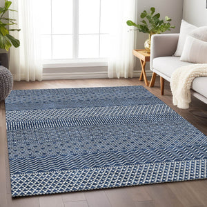 HomeRoots 5' X 8' Navy Blue & Ivory Striped Area Rug - Washable, UV-Protected, Perfect for Coastal Spaces! 674804