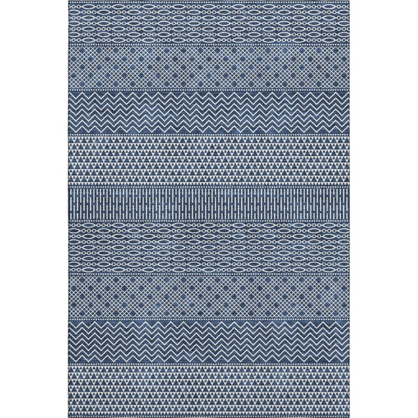 HomeRoots 5' X 8' Navy Blue & Ivory Striped Area Rug - Washable, UV-Protected, Perfect for Coastal Spaces! 674804