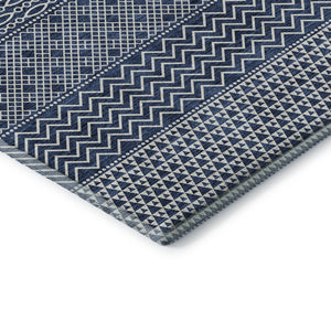 HomeRoots 5' X 8' Navy Blue & Ivory Striped Area Rug - Washable, UV-Protected, Perfect for Coastal Spaces! 674804