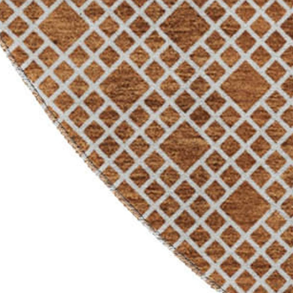 HomeRoots 8' Elegant Rust and Ivory Striped Washable Round Rug with UV Protection for High-Traffic Areas 674811