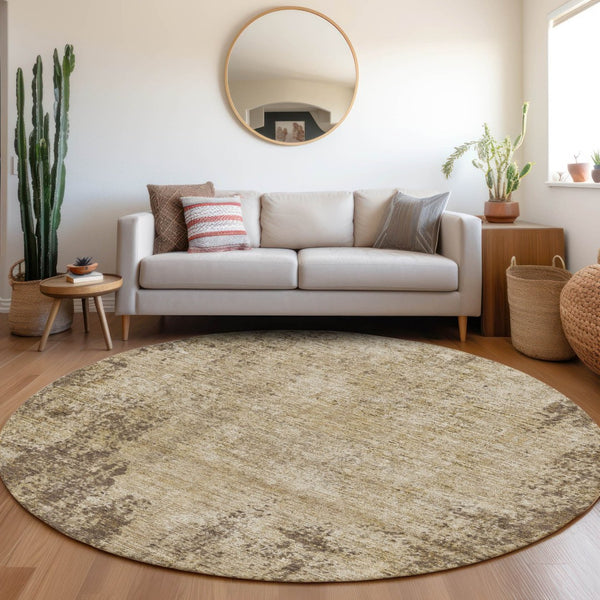 HomeRoots 8' Washable Brown and Beige Abstract Round Rug with UV Protection - Stylish, Durable, and Easy-Care! 674835