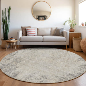HomeRoots 8' Gray And Ivory Abstract Round Rug - Washable, UV Protected, Stain Resistant for Modern Homes 674847