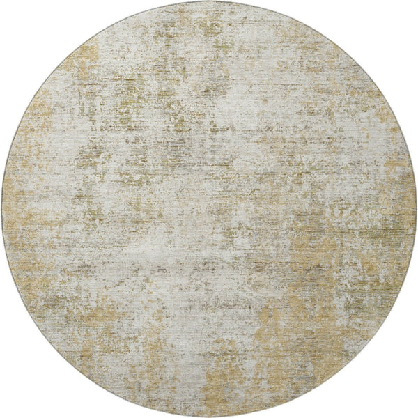 HomeRoots 8' Wheat and Ivory Abstract Washable Round Rug - Stain-Resistant & UV Protected for Modern Homes 674901