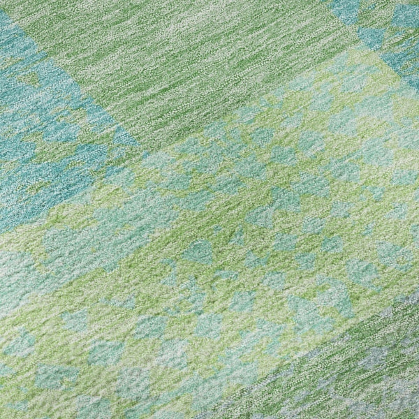 HomeRoots 8' Artichoke Green, Teal & Ivory Geometric Round Rug - Washable, UV Protected & Durable Home Decor 674907