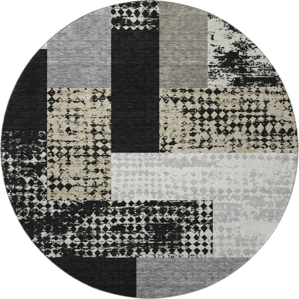 HomeRoots 8' Black Ivory And Beige Geometric Round Rug - Washable, UV Protected, Durable for Homes & Patios 674913