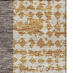 HomeRoots 5' Geometric Area Rug in Coffee, Gold & Ivory - Washable, UV-Protected, Stylish & Durable Design 674924