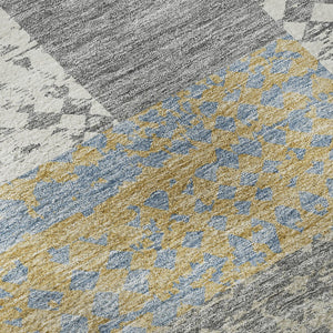 HomeRoots 8' Gray Gold and Mint Green Geometric Round Rug - Washable, Durable, UV Protected for Family Spaces 674937