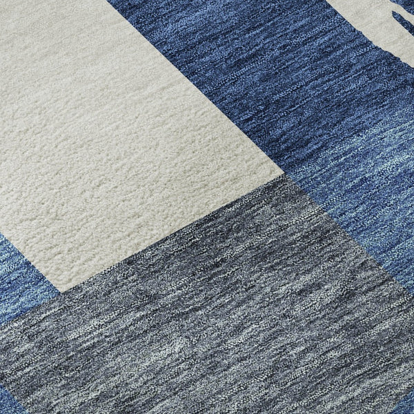 HomeRoots 8' Stylish Blue and Ivory Geometric Washable Round Rug with UV Protection for Family Spaces 675057