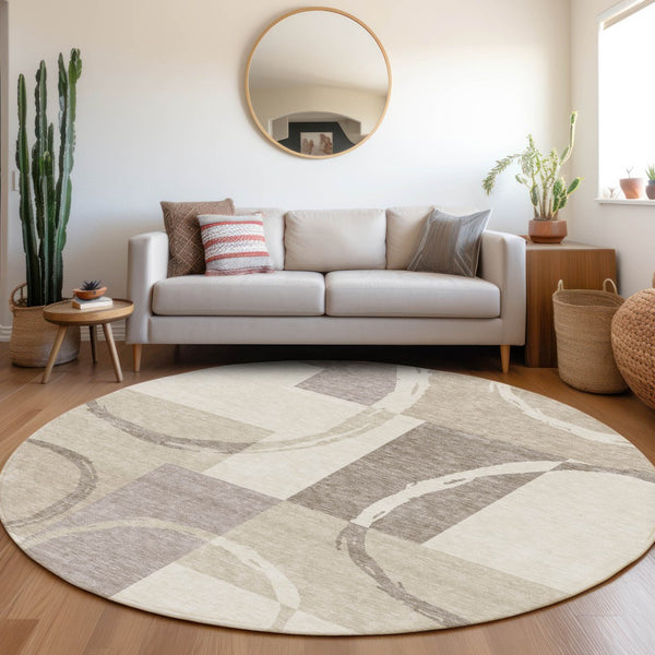 HomeRoots 8' Ivory Beige and Taupe Geometric Round Rug – Washable, UV-Protected, Perfect for High Traffic Areas! 675081