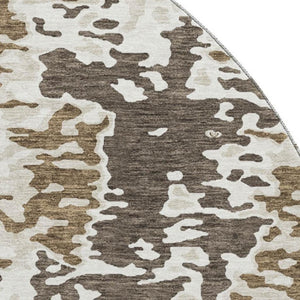 HomeRoots 8' Abstract Brown Ivory Beige Round Rug - Washable, UV Protected, Modern Design for Any Space 675105