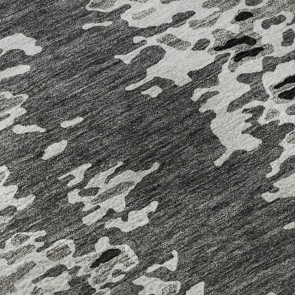 HomeRoots 8' Modern Gray Silver Black Abstract Washable Round Rug with UV Protection for High Traffic Areas 675117