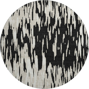 HomeRoots 8' Black And Ivory Abstract Round Rug - Washable, UV Protected, Durable & Family-Friendly Design! 675135