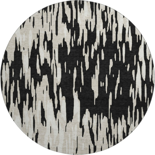 HomeRoots 8' Black And Ivory Abstract Round Rug - Washable, UV Protected, Durable & Family-Friendly Design! 675135
