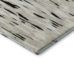 HomeRoots 8' Black And Ivory Abstract Round Rug - Washable, UV Protected, Durable & Family-Friendly Design! 675135