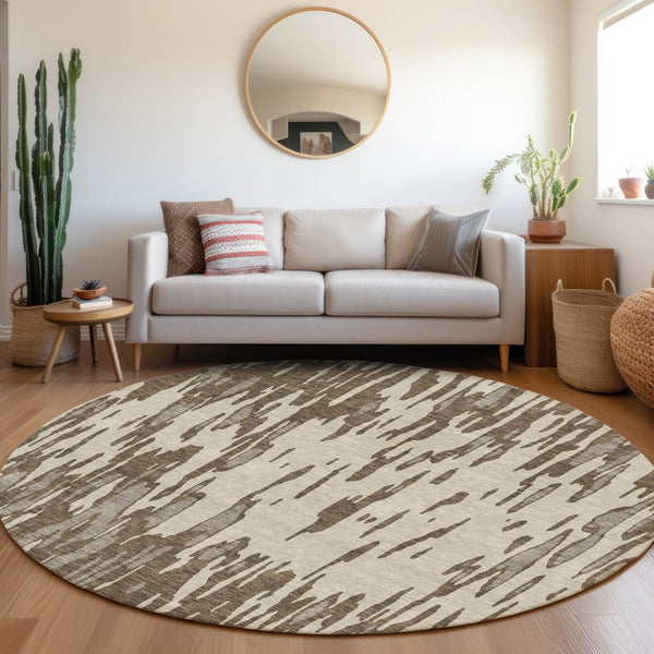 HomeRoots 8' Brown And Ivory Abstract Round Washable Rug - UV Protected, Stain Resistant, Ideal for Active Homes 675141