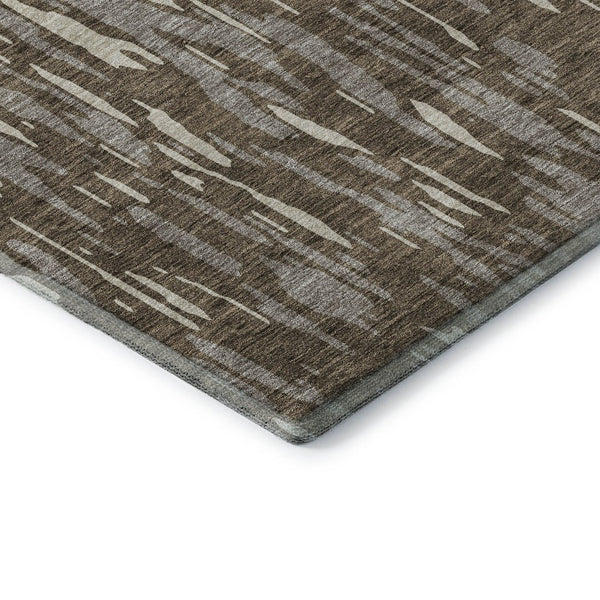 HomeRoots 8' Brown And Ivory Abstract Round Washable Rug - UV Protected, Stain Resistant, Ideal for Active Homes 675141