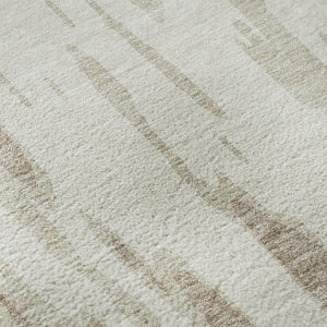 HomeRoots 8' Ivory and Beige Abstract Washable Round Rug - UV Protected, Durable, Stain-Resistant Design for Homes 675171