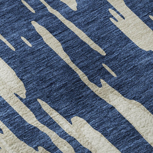 HomeRoots 8' Navy Blue and Ivory Abstract Round Rug - Washable, UV-Protected, Stylish & Durable for Homes 675183