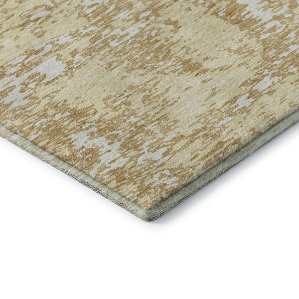 HomeRoots 8' Gold And Ivory Washable Abstract Round Rug with UV Protection – Durable, Stylish, and Easy Care! 675237