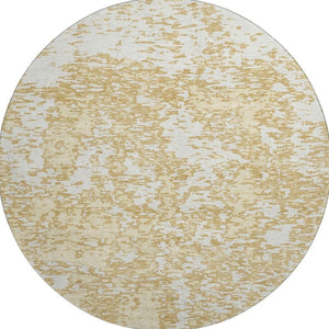 HomeRoots 8' Gold And Ivory Washable Abstract Round Rug with UV Protection – Durable, Stylish, and Easy Care! 675237